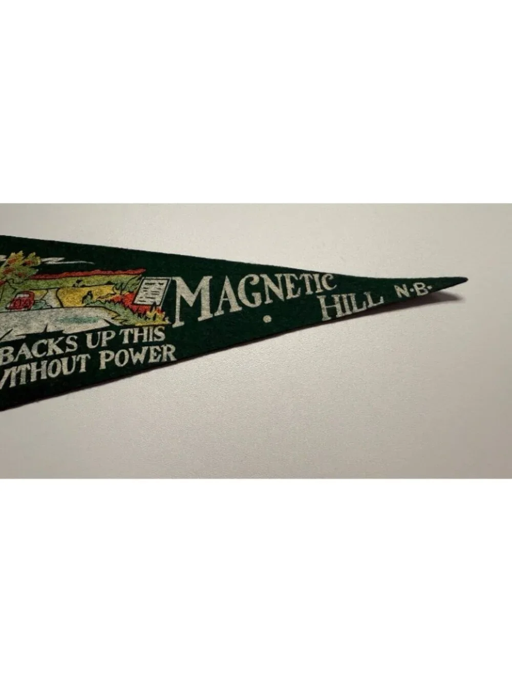 Vintage Magnetic Hill N.B. Canada pennant